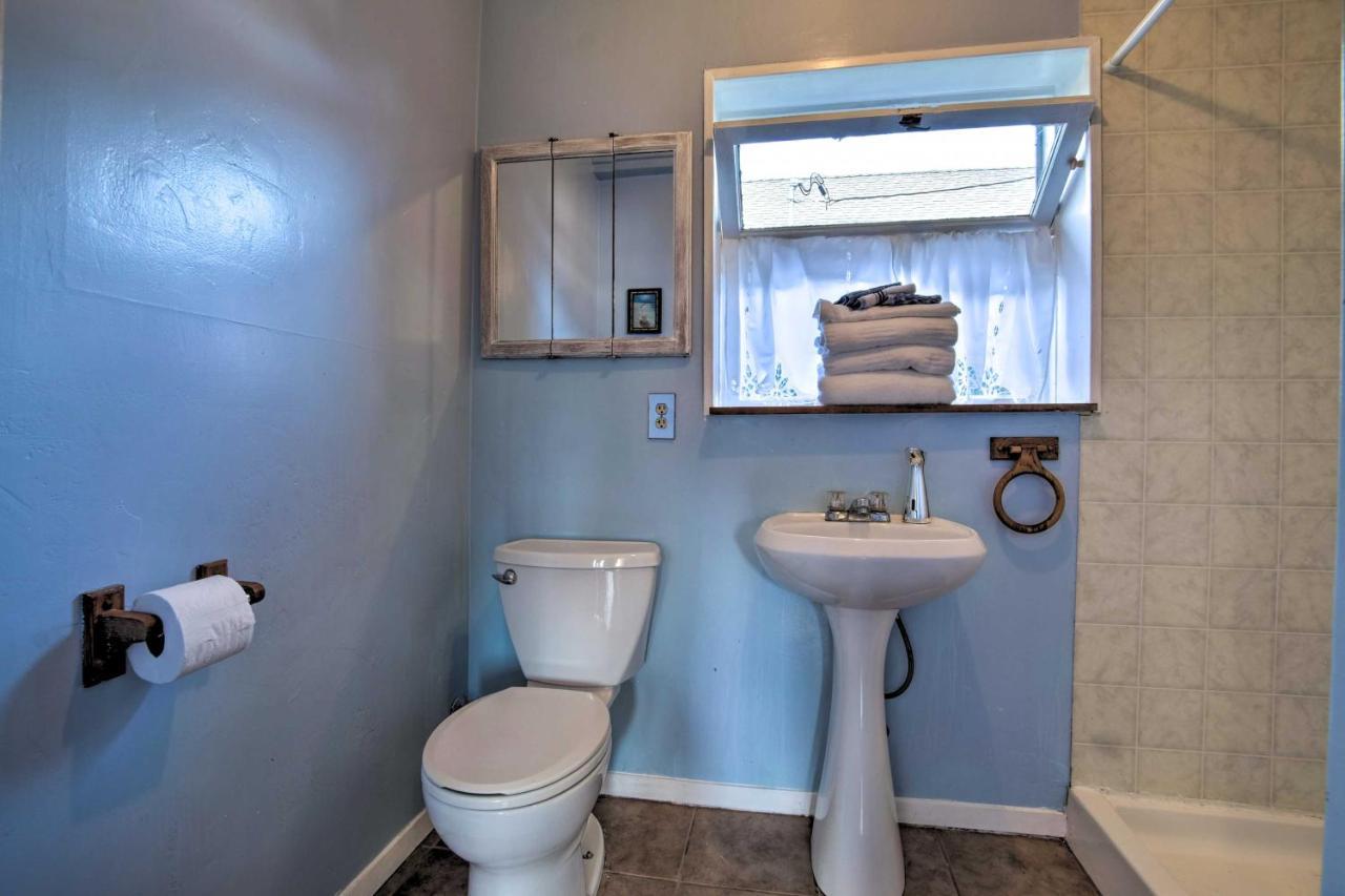 Unique Dog-Friendly Log Cabin Short Walk To Ocean Crescent City Exteriör bild