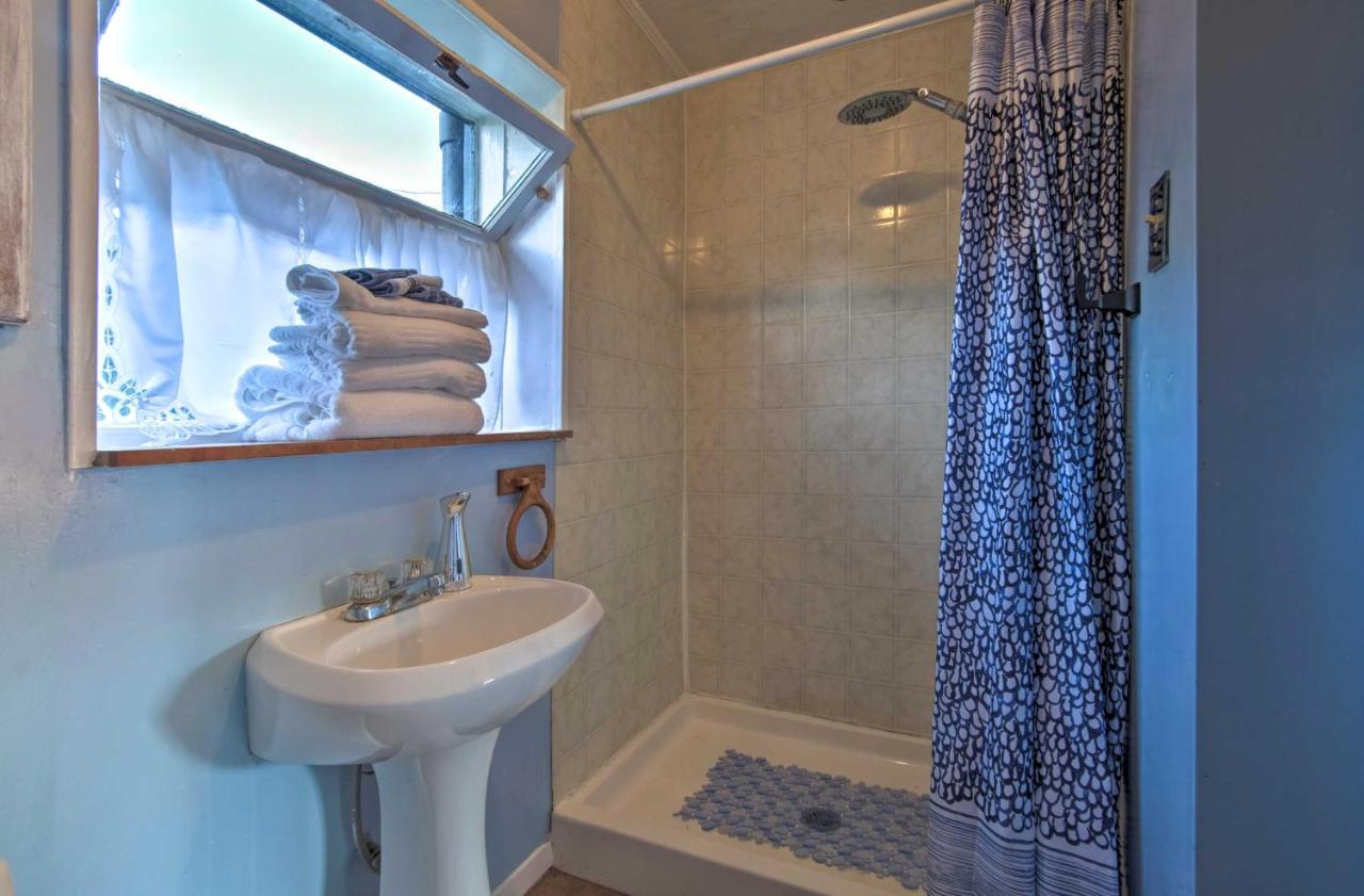 Unique Dog-Friendly Log Cabin Short Walk To Ocean Crescent City Exteriör bild