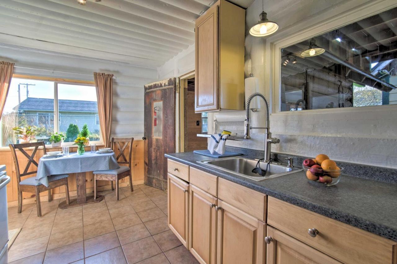 Unique Dog-Friendly Log Cabin Short Walk To Ocean Crescent City Exteriör bild
